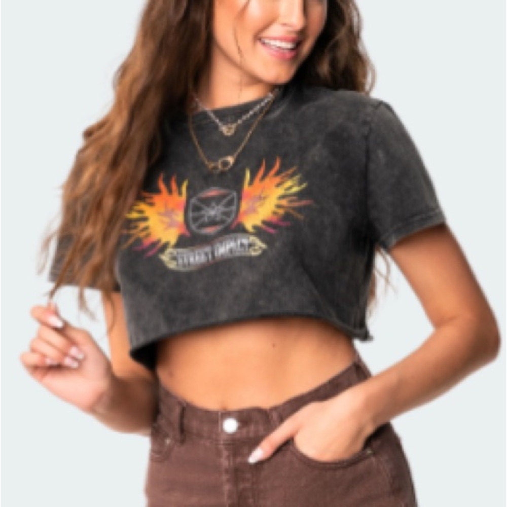 Edikted Charcoal Graphic Crop Top